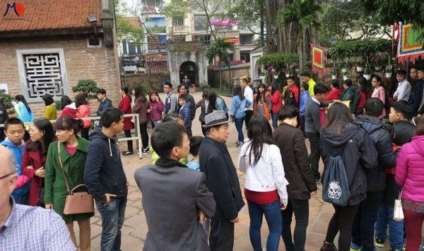 suy-nghi-ve-van-hoa-xep-hang-cua-nguoi-viet-2.jpg