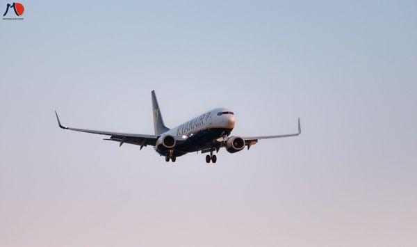 vietnam-airlines-chinh-thuc-khoi-phuc-duong-bay-toi-nhat-3.jpg
